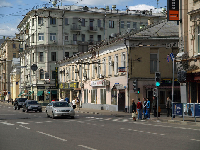 Гостиница_у_Покровских_ворот)